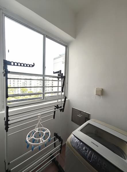 Avila Gardens, 19 Flora Road, 2 Bedrooms, 900 sqft, Condominium For Rent, by Fengwen Kong (Feng), 25185584 - PropertyGuru.com.sg