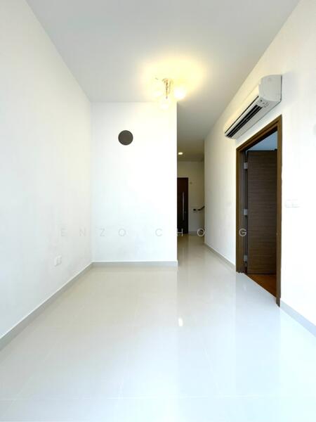 Loft @ Nathan, 31 Nathan Road, 2 Bedrooms, 990 sqft, Condominium For Rent, by Enzo Chong, 25185663 - PropertyGuru.com.sg