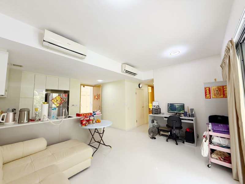 Hedges Park Condominium, 87 Flora Drive, 2 Bedrooms, 797 sqft, Condominium For Sale, by Jayden Peh, 25186023 - PropertyGuru.com.sg