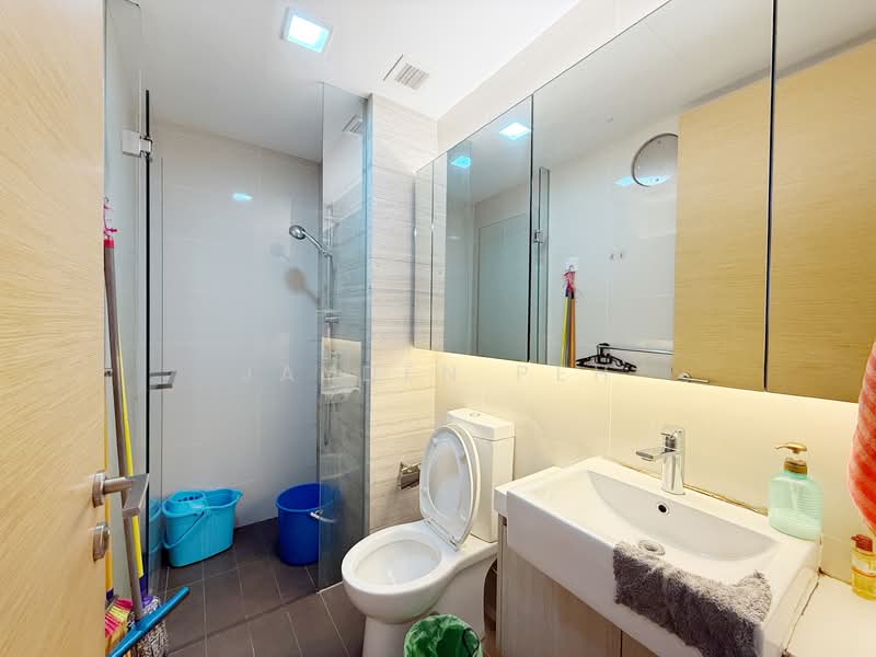 Hedges Park Condominium, 87 Flora Drive, 2 Bedrooms, 797 sqft, Condominium For Sale, by Jayden Peh, 25186023 - PropertyGuru.com.sg