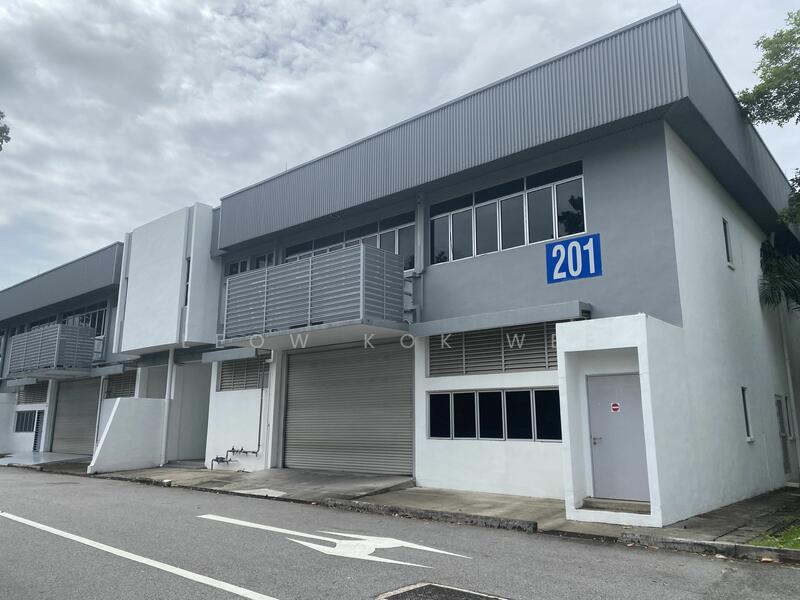 Logistic / workshop/Openyard for oil, gas & marine related trade, Loyang crescent, 10,000 sqft, Factory / Workshop (B2) For Rent, by Leow Kok Wee, 25186164 - CommercialGuru.com.sg