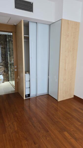 Vista Residences, 26 Jalan Datoh, 4 Bedrooms, 1,410 sqft, Condominium For Rent, by Alphonsus Pereira, 25186702 - master bed room - PropertyGuru.com.sg