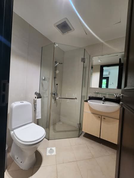 Jervois Regency, 49 Jervois Road, 2 Bedrooms, 969 sqft, Apartment For Sale, by Hazel Lim Chew Lian, 25188002 - PropertyGuru.com.sg