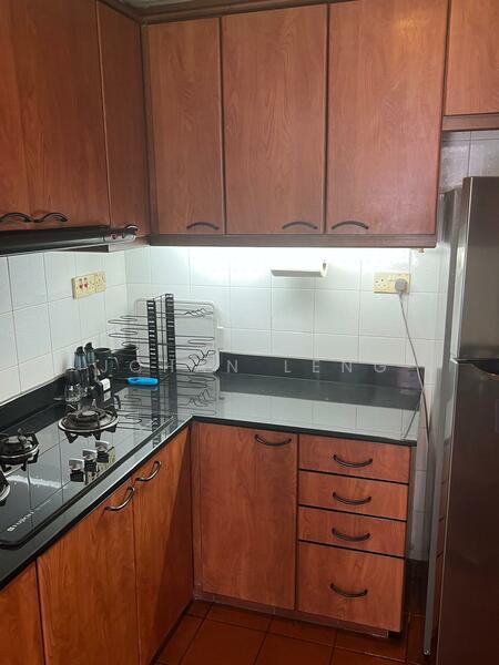 For Rent - 90 Holland Road