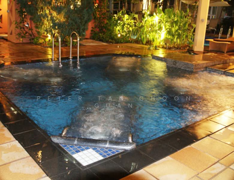 The Lakeshore, 33 Jurong West Street 41, Boon Lay / Jurong / Tuas, 2 Bedrooms, 990 sqft, Condominium For Rent, by Peter Tan Choon Guan, 25189522 - Jacuzzi pool - PropertyGuru.com.sg