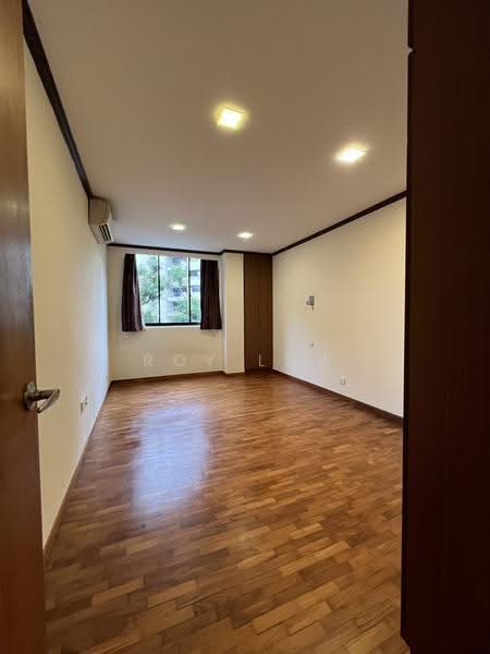 Sutton Place, 26 Farrer Road, Tanglin / Holland / Bukit Timah, 4 Bedrooms, 3,304 sqft, Condominium For Rent, by Roy Low, 25189728 - PropertyGuru.com.sg