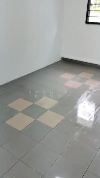 682 Hougang Avenue 4, 682 Hougang Avenue 4, Hougang / Punggol / Sengkang, 2 Bedrooms, 700 sqft, HDB Flat For Rent, by Esther Khoo, 25189814 - PropertyGuru.com.sg