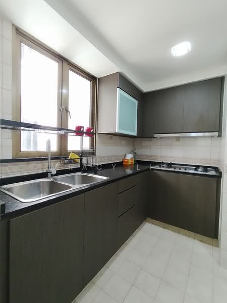 Parkview Apartments, 1 Bukit Batok Street 25, 3 Bedrooms, 1,119 sqft, Apartment For Rent, by Tracy Liu, 25190243 - PropertyGuru.com.sg