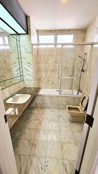 ☆Old-world Wealthy☆ Charming 5 level Semi-D with Pool, Natatorium, 2 Basements. Shortcut to Buses, Sennett Avenue | Lucky Heights | Bedok South, 6 Bedrooms, 11,240 sqft, Semi-Detached House For Sale, by Clara Heng, 25190289 - PropertyGuru.com.sg