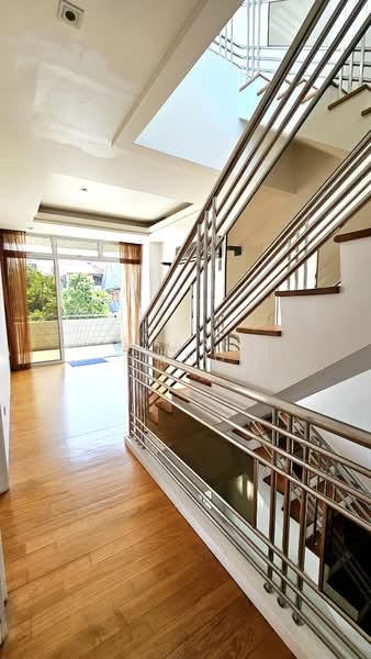 ☆Old-world Wealthy☆ Charming 5 level Semi-D with Pool, Natatorium, 2 Basements. Shortcut to Buses, Sennett Avenue | Lucky Heights | Bedok South, 6 Bedrooms, 11,240 sqft, Semi-Detached House For Sale, by Clara Heng, 25190289 - PropertyGuru.com.sg