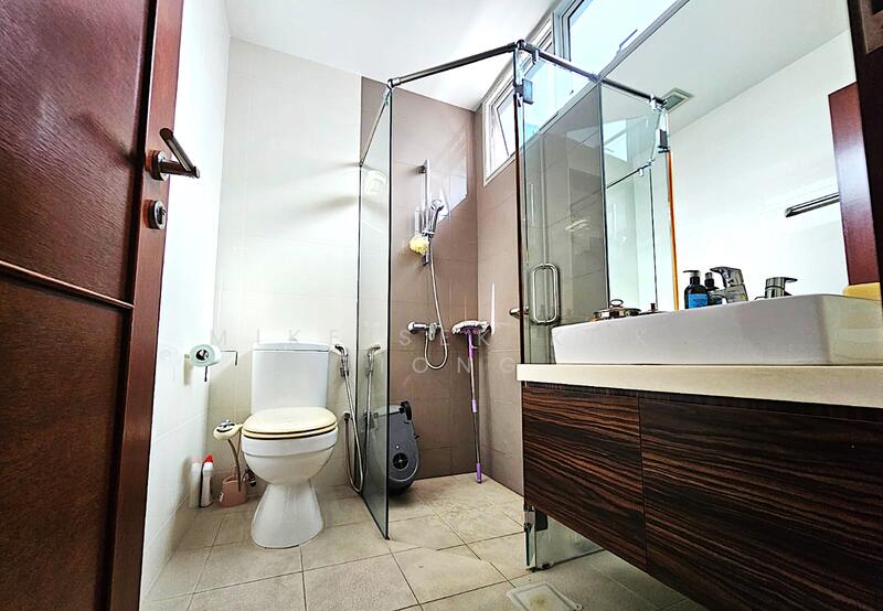Park Villas, Park Villas Rise, Ang Mo Kio / Bishan / Thomson, 5 Bedrooms, 4,000 sqft, Terraced House For Sale, by Mike Sek Kok Tiong, 25191654 - Common toilet - PropertyGuru.com.sg