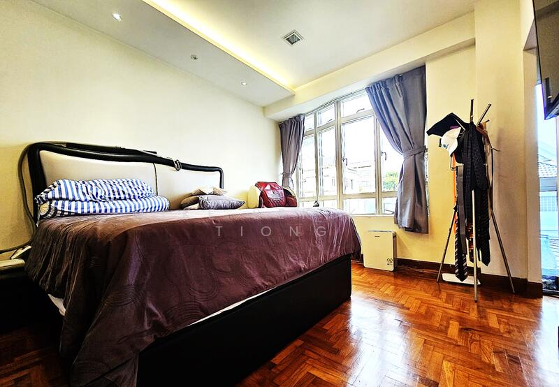 Park Villas, Park Villas Rise, Ang Mo Kio / Bishan / Thomson, 5 Bedrooms, 4,000 sqft, Terraced House For Sale, by Mike Sek Kok Tiong, 25191654 - Master room - PropertyGuru.com.sg