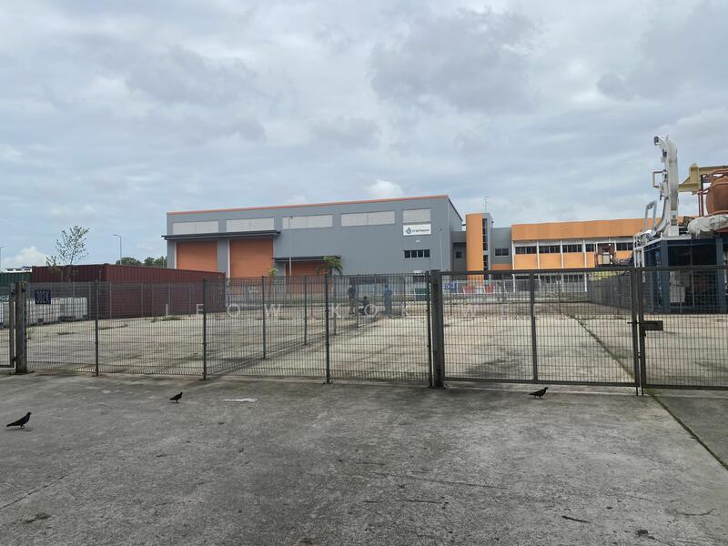 Marine, oil & gas use 12m workshop / warehouse with overhead crane & office ; Openyard space avail, , 12,000 sqft, Factory / Workshop (B2) For Rent, by Leow Kok Wee, 25191696 - CommercialGuru.com.sg