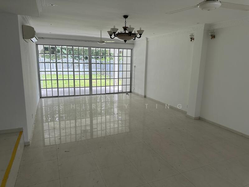 2.5 STOREY BUNGALOW FOR RENT NEAR BOTANIC GARDEN! HUGE PLOT SIZE AND