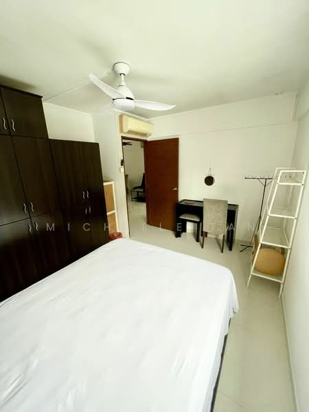 330 Clementi Avenue 2, 330 Clementi Avenue 2, Room Rental, 150 sqft, HDB Flat For Rent, by Michelle Tan, 25192451 - PropertyGuru.com.sg