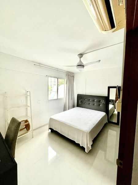 330 Clementi Avenue 2, 330 Clementi Avenue 2, Room Rental, 150 sqft, HDB Flat For Rent, by Michelle Tan, 25192451 - PropertyGuru.com.sg