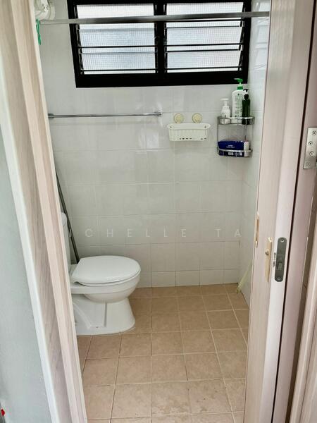 330 Clementi Avenue 2, 330 Clementi Avenue 2, Room Rental, 150 sqft, HDB Flat For Rent, by Michelle Tan, 25192451 - PropertyGuru.com.sg