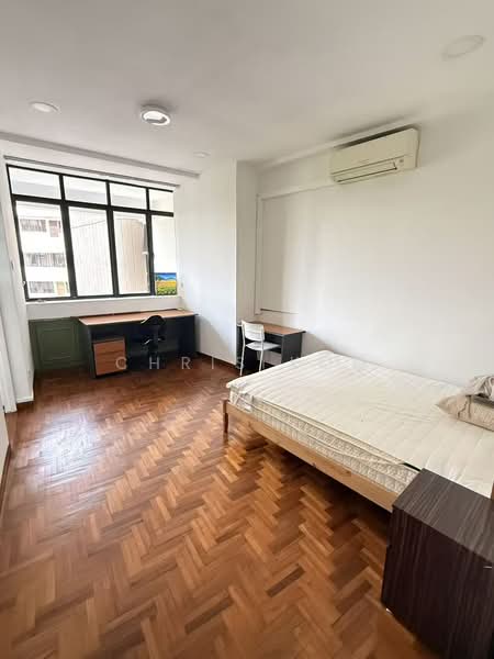 Lakepoint Condo, 8 Lakepoint Drive, Room Rental, 250 sqft, Condominium For Rent, by Chris Koo, 25192605 - PropertyGuru.com.sg
