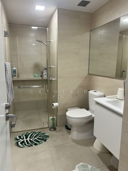 Ridgewood Condominium, 1 Ridgewood Close, 3 Bedrooms, 1,744 sqft, Condominium For Sale, by Catherine Png, 25192820 - Common Bathroom - PropertyGuru.com.sg