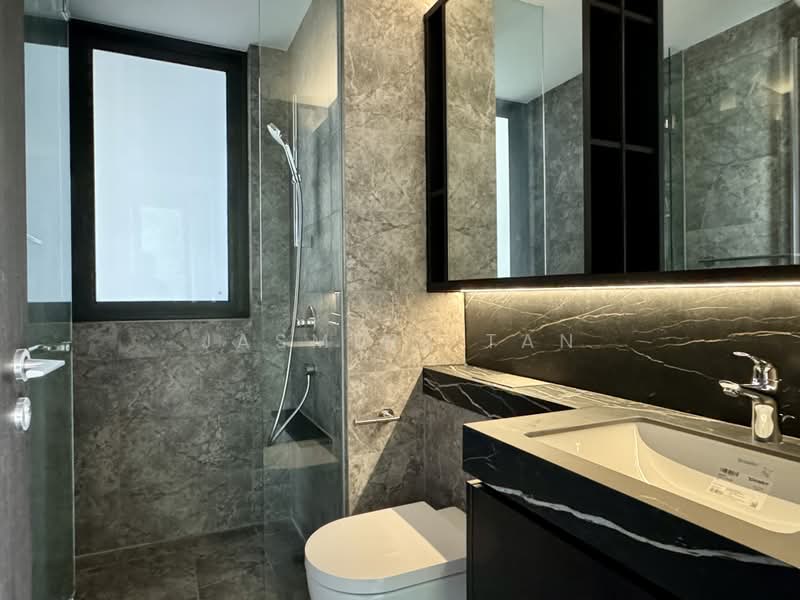 Hyll on Holland, 95 Holland Road, 3 Bedrooms, 1,055 sqft, Condominium For Rent, by Jasmine Tan, 25193670 - Common Bathroom - PropertyGuru.com.sg