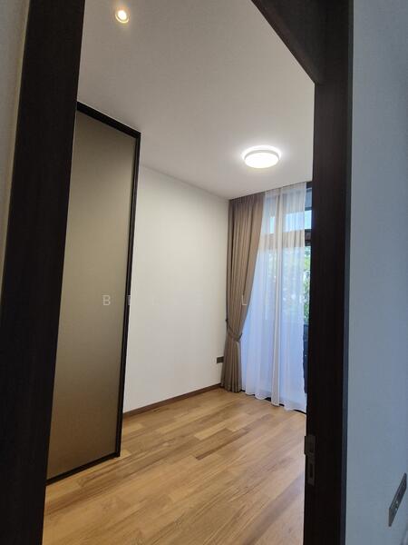 For Rent - Van Holland