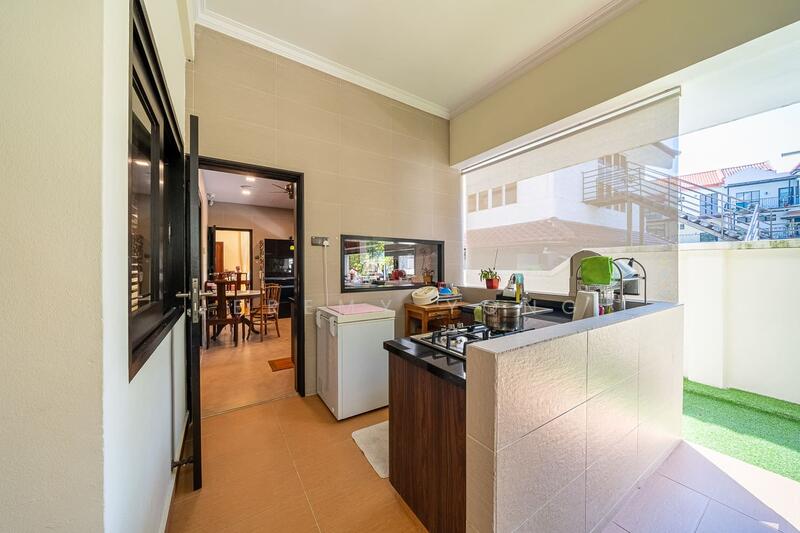 Jalan Ulu Siglap, Jalan Ulu Siglap, 8 Bedrooms, 7,000 sqft, Semi-Detached House For Sale, by Jeremy Yong, 25195670 - PropertyGuru.com.sg