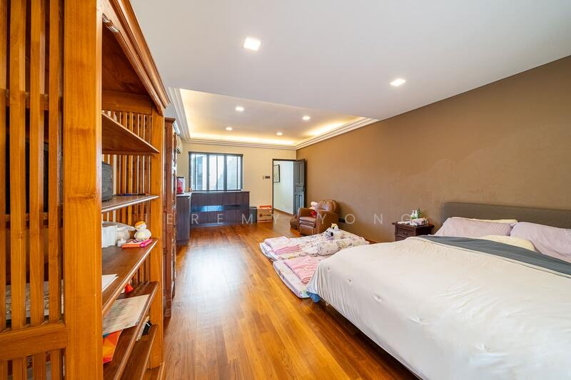 Jalan Ulu Siglap, Jalan Ulu Siglap, 8 Bedrooms, 7,000 sqft, Semi-Detached House For Sale, by Jeremy Yong, 25195670 - PropertyGuru.com.sg