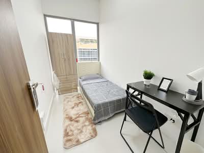 For Rent - The Foliage