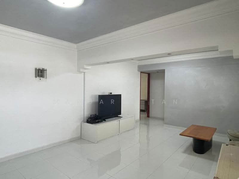 227 Yishun Street 21, 227 Yishun Street 21, Sembawang / Yishun, 3 Bedrooms, 1,442 sqft, HDB Flat For Rent, by Margaret Tan, 25196197 - Living Room - PropertyGuru.com.sg