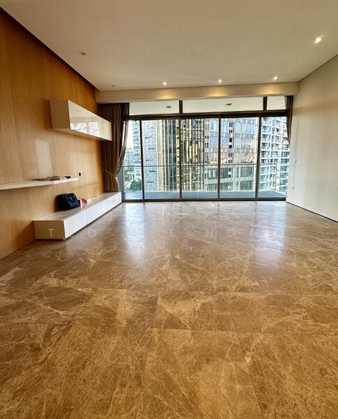 The Laurels @ Cairnhill Road Condominium For Sale at S$ 4,200,000 | PropertyGuru Singapore