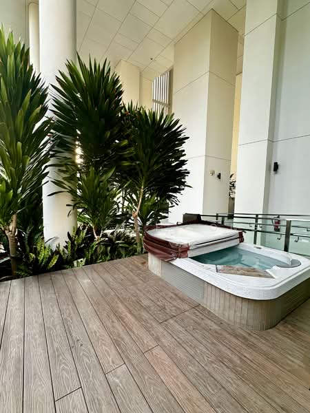 The Laurels @ Cairnhill Road Condominium For Sale at S$ 4,200,000 | PropertyGuru Singapore