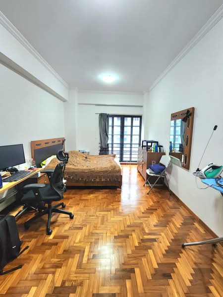 Chiltern Park, 131 Serangoon Avenue 3, 3 Bedrooms, 1,518 sqft, Condominium For Sale, by Benjamin Poh, 25196940 - Master Room - PropertyGuru.com.sg
