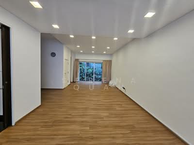 For Rent - Holland Mews