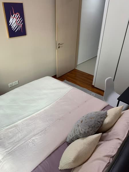 Botannia, 29A West Coast Park, Room Rental, 150 sqft, Condominium For Rent, by Kelvin Ho, 25197858 - CR#01-O: Queen-bed, 1pax, $1720 (31-July) - PropertyGuru.com.sg