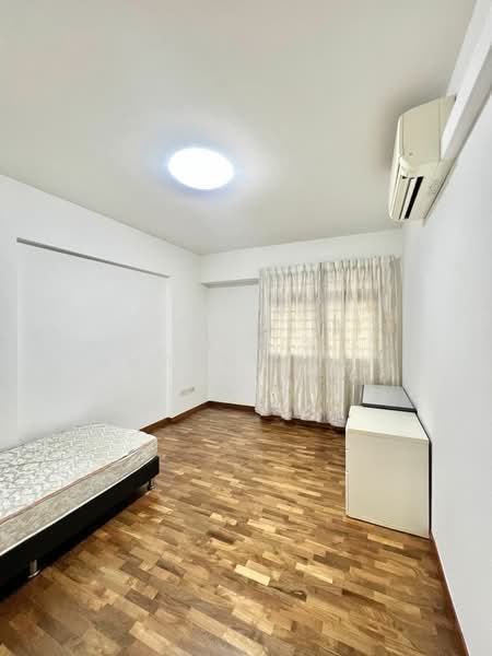 For Rent - 152 Rivervale Crescent