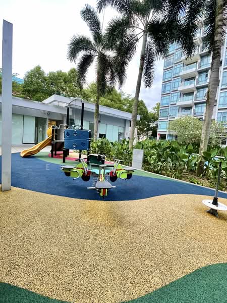 Viz at Holland, 221 Queensway, 1 Bedroom, 500 sqft, Condominium For Rent, by Esther Low, 25199554 - PropertyGuru.com.sg