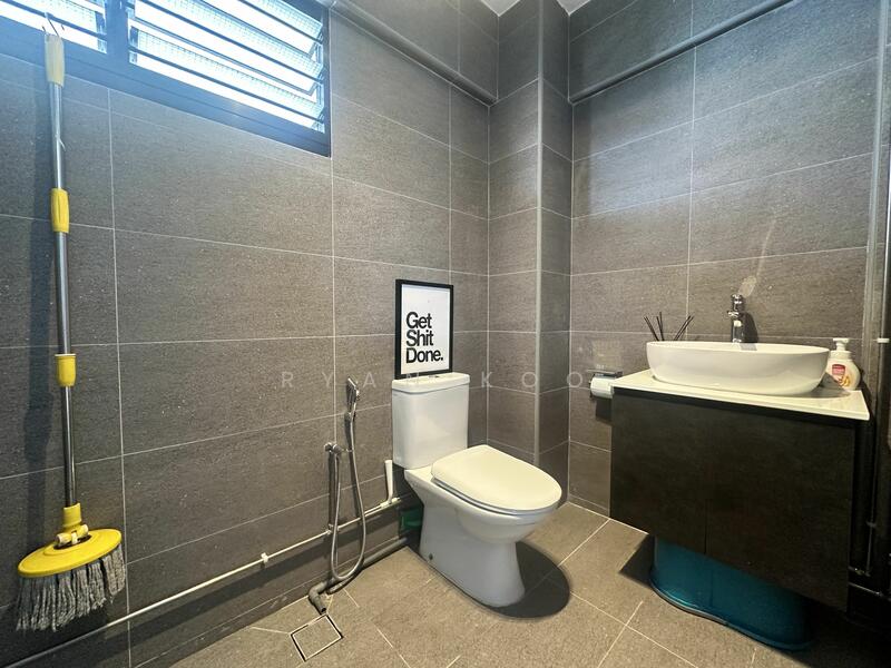 For Sale - 521 Hougang Avenue 6