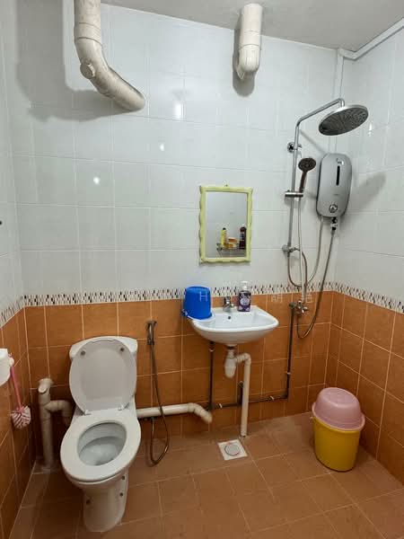 263 Bukit Batok East Avenue 4, 263 Bukit Batok East Avenue 4, Room Rental, 200 sqft, HDB Flat For Rent, by Judy Hu 胡艳, 25199852 - PropertyGuru.com.sg