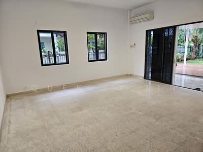 For Rent - New Renovated Semi-D for rent at East Coast