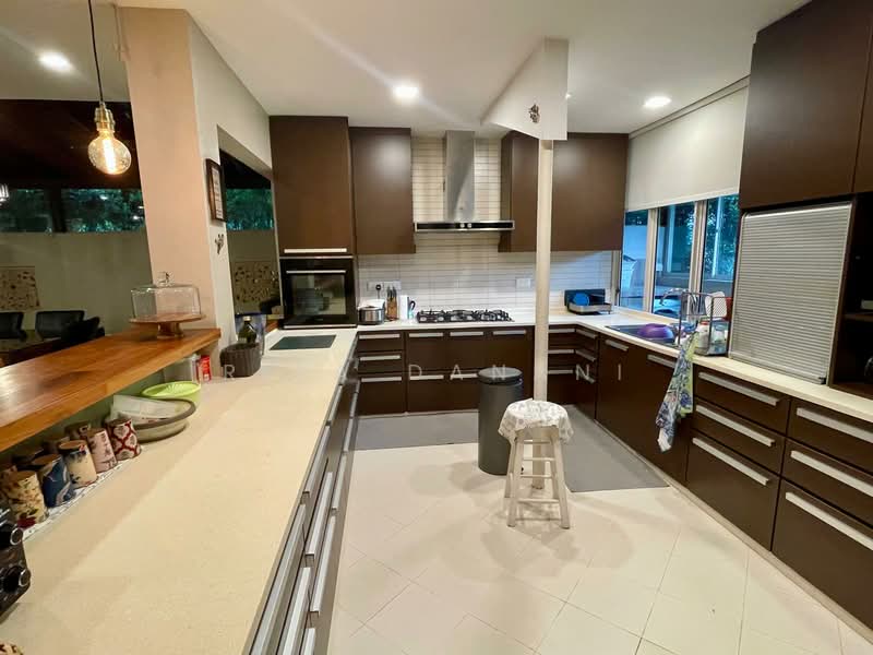 Lorong Siglap Semi Detached, , 5 Bedrooms, 4,500 sqft, Semi-Detached House For Rent, by Rita Danani, 25200330 - PropertyGuru.com.sg
