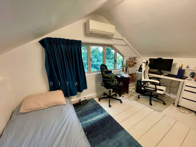 Lorong Siglap Semi Detached, , 5 Bedrooms, 4,500 sqft, Semi-Detached House For Rent, by Rita Danani, 25200330 - PropertyGuru.com.sg