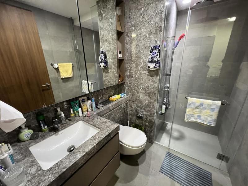 Stirling Residences, 21 Stirling Road, Alexandra / Commonwealth, 1 Bedroom, 441 sqft, Condominium For Rent, by Alexandra Wong, 25200354 - Bathroom - PropertyGuru.com.sg