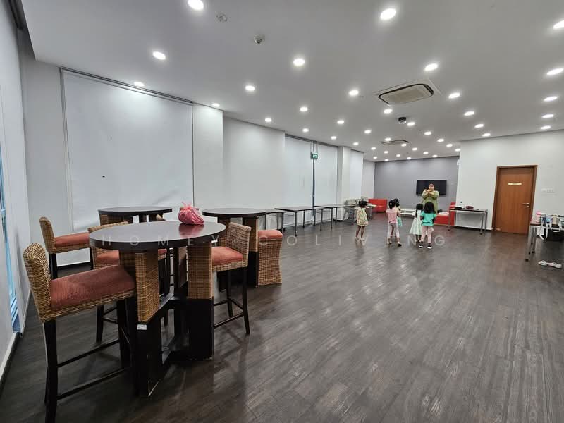 The Floravale, 220 Westwood Avenue, Room Rental, 100 sqft, Executive Condominium For Rent, by Homey coliving, 25201285 - Study room - PropertyGuru.com.sg