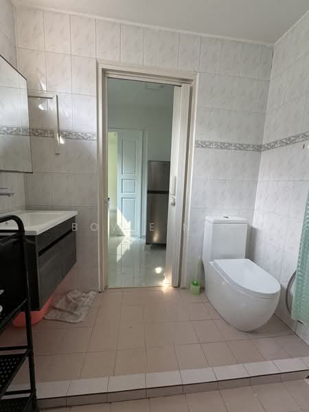 Geylang lorong 24a, Geylang Lorong 24a, 1 Bedroom, 330 sqft, Shophouse For Rent, by Bowie Neo, 25201631 - PropertyGuru.com.sg