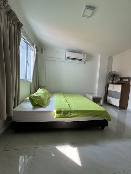 Geylang lorong 24a, Geylang Lorong 24a, 1 Bedroom, 330 sqft, Shophouse For Rent, by Bowie Neo, 25201631 - PropertyGuru.com.sg