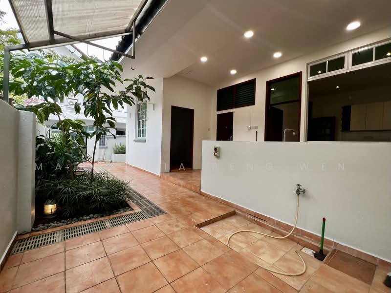 Semi-D in Serangoon Gardens near french school, Huddington/ Kingswear/ Tavistock/ Cowdray, 6 Bedrooms, 6,500 sqft, Semi-Detached House For Rent, by Marc Chia Peng Wen, 25202147 - PropertyGuru.com.sg