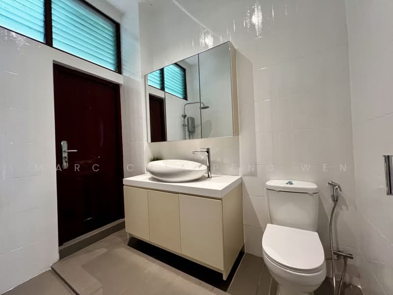 Semi-D in Serangoon Gardens near french school, Huddington/ Kingswear/ Tavistock/ Cowdray, 6 Bedrooms, 6,500 sqft, Semi-Detached House For Rent, by Marc Chia Peng Wen, 25202147 - PropertyGuru.com.sg