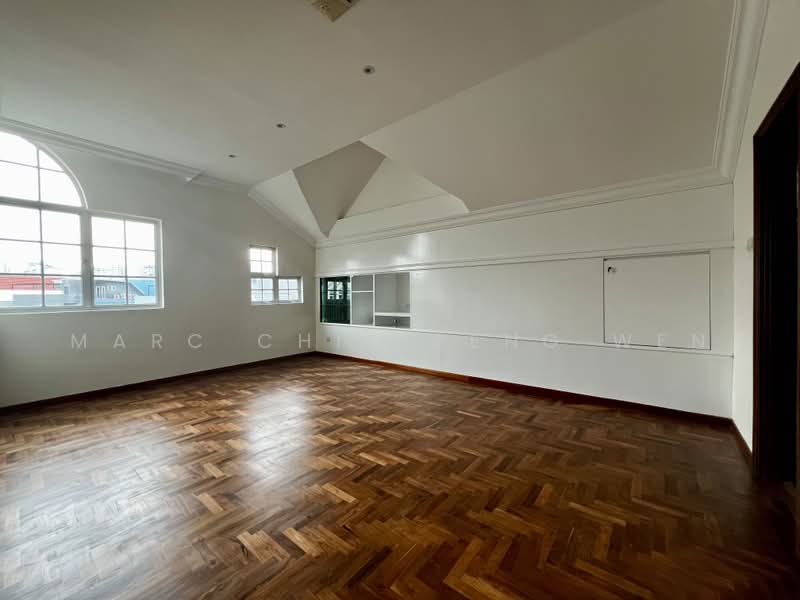 Semi-D in Serangoon Gardens near french school, Huddington/ Kingswear/ Tavistock/ Cowdray, 6 Bedrooms, 6,500 sqft, Semi-Detached House For Rent, by Marc Chia Peng Wen, 25202147 - PropertyGuru.com.sg