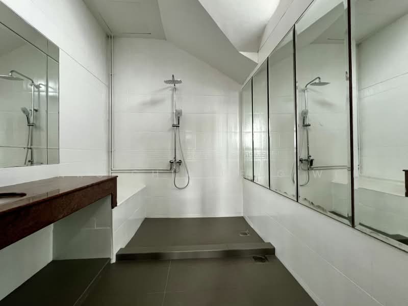 Semi-D in Serangoon Gardens near french school, Huddington/ Kingswear/ Tavistock/ Cowdray, 6 Bedrooms, 6,500 sqft, Semi-Detached House For Rent, by Marc Chia Peng Wen, 25202147 - PropertyGuru.com.sg