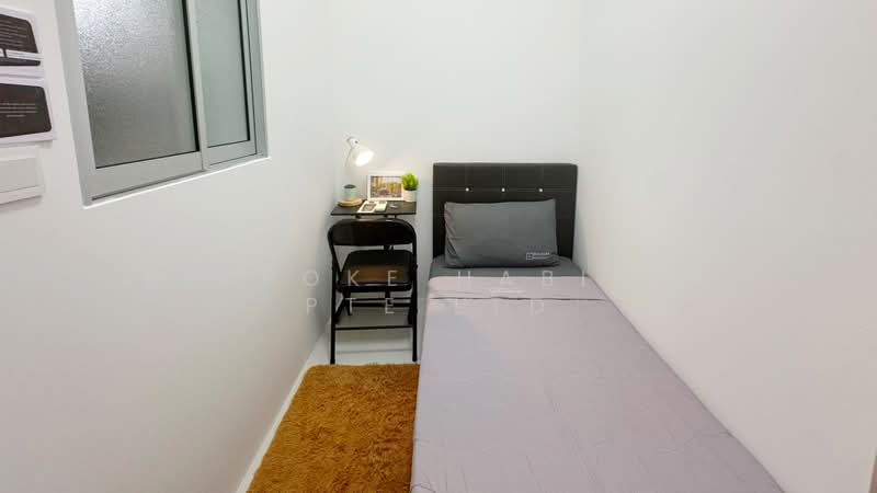 J Gateway, 2 Gateway Drive, Room Rental, 100 sqft, Condominium For Rent, by Bespoke Habitat Pte Ltd, 25204352 - 05-08 ECON1 - PropertyGuru.com.sg
